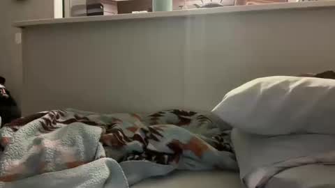 Snapshot of uncutbeard129840 chatting on 10/11/25, 03:50 uncutbeard129840 online show from 10/11/25, 03:50