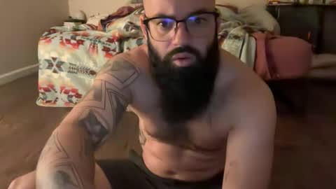 Snapshot of uncutbeard129840 chatting on 11/04/25, 01:21 uncutbeard129840 online show from 11/04/25, 01:21