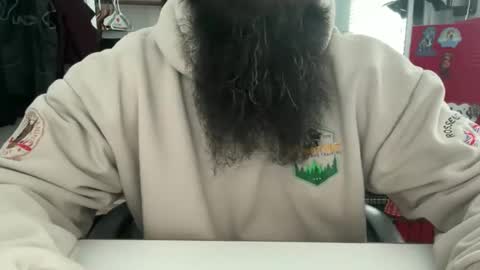 Snapshot of uncutbeard129840 chatting on 05/28/26, 02:25 uncutbeard129840 online show from 05/28/26, 02:25