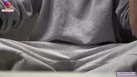 Snapshot of uncutgerman420 chatting on 10/29/25, 07:15 Mister Uncut online show from 10/29/25, 07:15