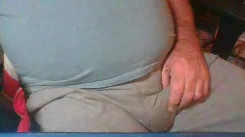 Snapshot of uncutmike7x5 chatting on 12/22/24, 01:12 uncutmike7x5 online show from 12/22/24, 01:12