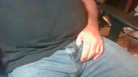 Snapshot of uncutmike7x5 chatting on 01/15/25, 09:09 uncutmike7x5 online show from 01/15/25, 09:09