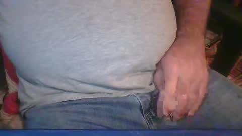 Snapshot of uncutmike7x5 chatting on 02/01/25, 12:37 uncutmike7x5 online show from 02/01/25, 12:37