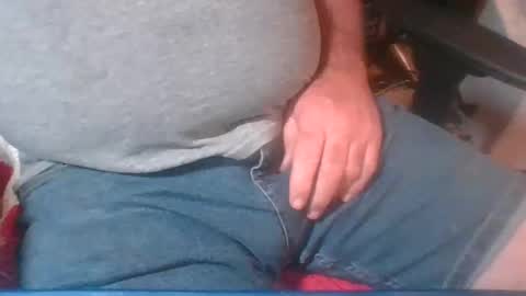 Snapshot of uncutmike7x5 chatting on 02/28/25, 08:39 uncutmike7x5 online show from 02/28/25, 08:39