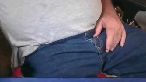 Snapshot of uncutmike7x5 chatting on 10/31/25, 05:03 uncutmike7x5 online show from 10/31/25, 05:03