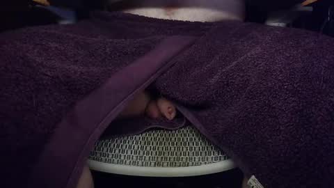 Under the desk online show from 02/13/26, 09:33