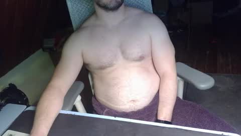 Under the desk online show from 04/19/26, 09:06