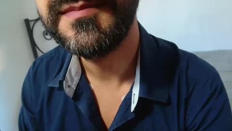 Giov online show from 10/17/25, 08:17