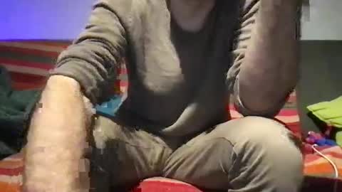 Snapshot of underscorex chatting on 01/06/25, 11:31 underscorex online show from 01/06/25, 11:31