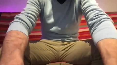 Snapshot of underscorex chatting on 01/15/25, 10:57 underscorex online show from 01/15/25, 10:57