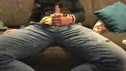 Snapshot of underscorex chatting on 10/22/25, 12:44 underscorex online show from 10/22/25, 12:44