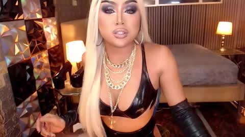 BRIANNA online show from 03/18/26, 08:12