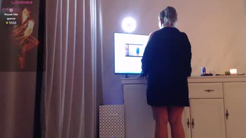 Eva online show from 04/27/26, 09:46