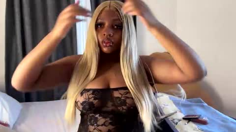 Unholybaddie online show from 12/19/25, 11:17