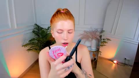 Call me Mira  thumbs up its make me happy online show from 11/30/25, 08:46