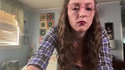 Lola Moonstone online show from 06/07/26, 02:10