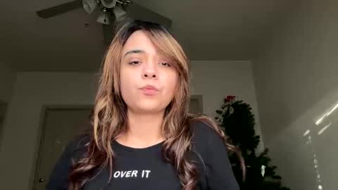 Uni online show from 12/17/25, 03:40