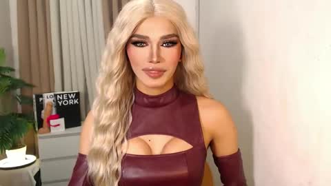 Miss Andrea online show from 11/20/25, 07:35