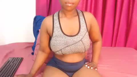 Snapshot of uniquebony chatting on 09/10/25, 10:26 UNIQUEBONY online show from 09/10/25, 10:26
