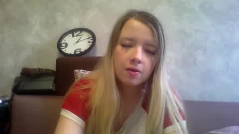 UniverseEmily online show from 10/03/25, 08:22