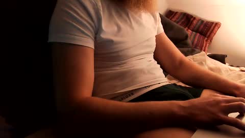 Snapshot of unknownbeard89 chatting on 02/22/25, 09:56 unknownbeard89 online show from 02/22/25, 09:56