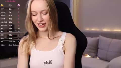 UnnaBella online show from 11/15/25, 07:21