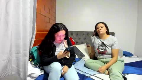 Kary and jhoa online show from 12/19/25, 11:45