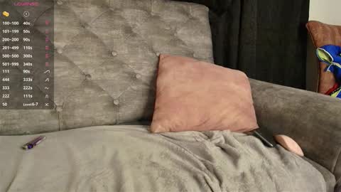 new INSTA   online show from 10/25/25, 03:36