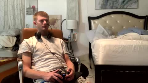 Snapshot of unverifiedbwc chatting on 02/15/25, 06:44 Stepbro online show from 02/15/25, 06:44