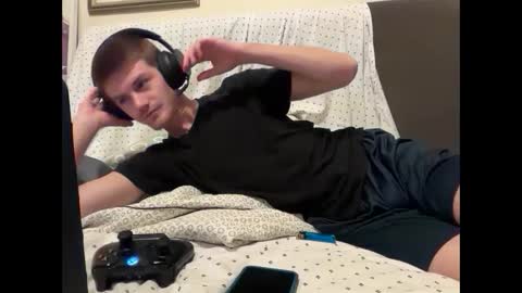 Snapshot of unverifiedbwc chatting on 03/09/25, 10:08 Stepbro online show from 03/09/25, 10:08