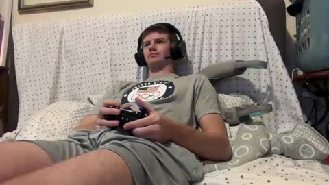 Snapshot of unverifiedbwc chatting on 03/12/25, 11:31 Stepbro online show from 03/12/25, 11:31