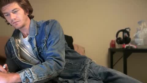 Snapshot of unverifiedbwc chatting on 09/16/25, 05:30 Stepbro online show from 09/16/25, 05:30