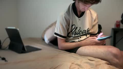 Snapshot of unverifiedbwc chatting on 09/16/25, 05:36 Stepbro online show from 09/16/25, 05:36