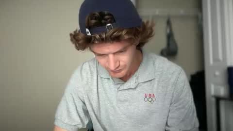 Snapshot of unverifiedbwc chatting on 09/20/25, 01:01 Stepbro online show from 09/20/25, 01:01