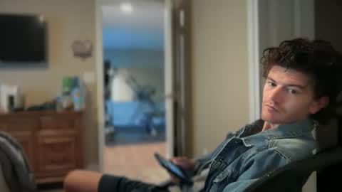 Snapshot of unverifiedbwc chatting on 09/21/25, 11:34 Stepbro online show from 09/21/25, 11:34