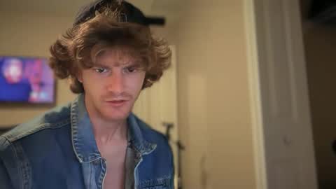 Snapshot of unverifiedbwc chatting on 09/22/25, 11:40 Stepbro online show from 09/22/25, 11:40