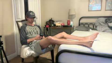 Snapshot of unverifiedbwc chatting on 10/01/25, 10:54 Stepbro online show from 10/01/25, 10:54