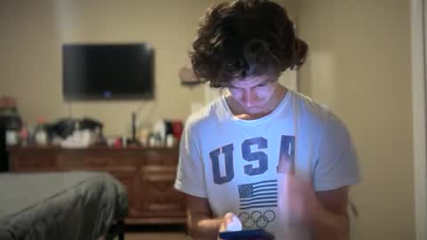 Snapshot of unverifiedbwc chatting on 10/09/25, 11:52 Stepbro online show from 10/09/25, 11:52