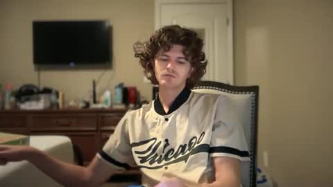 Snapshot of unverifiedbwc chatting on 10/10/25, 08:41 Stepbro online show from 10/10/25, 08:41