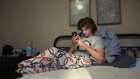 Snapshot of unverifiedbwc chatting on 10/19/25, 12:28 Stepbro online show from 10/19/25, 12:28