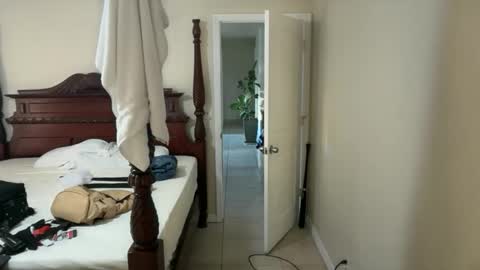 Snapshot of unverifiedbwc chatting on 11/15/25, 09:54 Stepbro online show from 11/15/25, 09:54