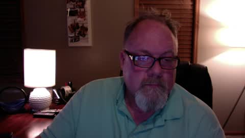 Snapshot of up2later chatting on 02/20/25, 05:23 up2later online show from 02/20/25, 05:23