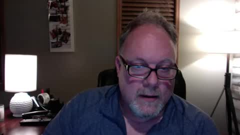 Snapshot of up2later chatting on 12/01/25, 04:28 up2later online show from 12/01/25, 04:28