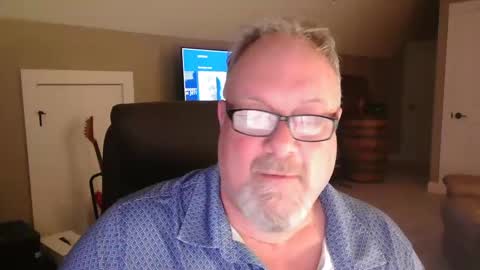 Snapshot of up2later chatting on 03/09/26, 05:11 up2later online show from 03/09/26, 05:11