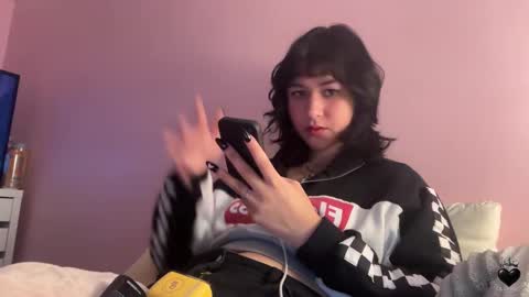 Snapshot of upaydahlia chatting on 10/18/25, 04:48 findom goddess dahlia  online show from 10/18/25, 04:48