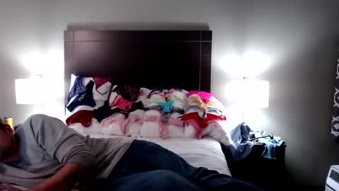 upforanything27 online show from 01/27/25, 02:53