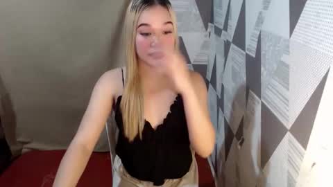 Snapshot of ur_anarosesexdoll chatting on 02/26/26, 09:03 anarose online show from 02/26/26, 09:03