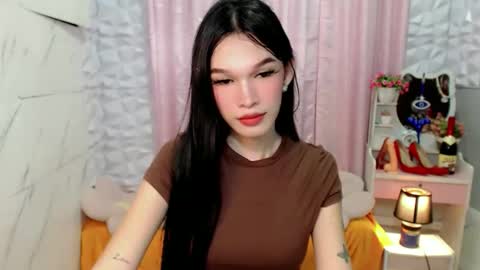 ur_asianbabexxx online show from 11/26/25, 07:42