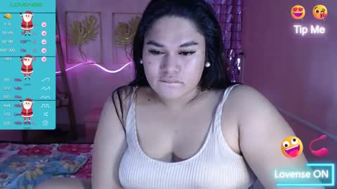 Snapshot of ur_baby_rebbecca chatting on 01/03/25, 02:43 SINGLE online show from 01/03/25, 02:43