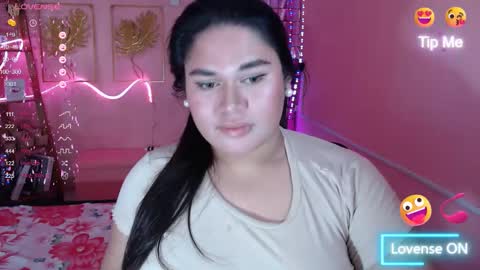 Snapshot of ur_baby_rebbecca chatting on 01/06/25, 06:58 SINGLE online show from 01/06/25, 06:58